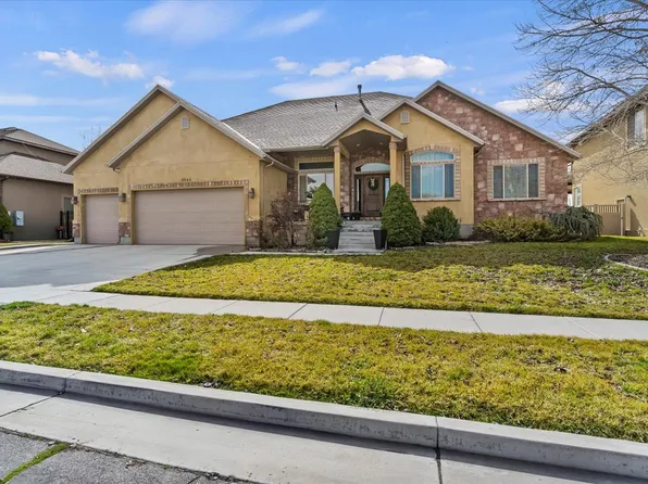 3645 W Augusta Dr, Syracuse, UT 84075