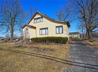 2943 Eggert Rd, Tonawanda, NY 14150