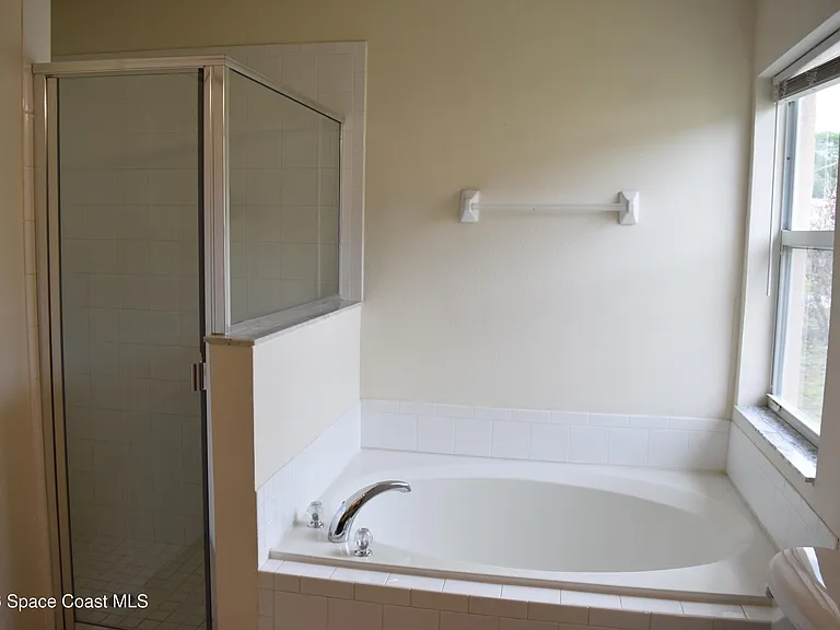 334 Bordeaux Ave NE — Photo 24