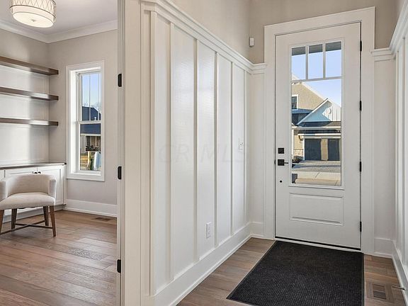 4th image of 8197 Lilium Way