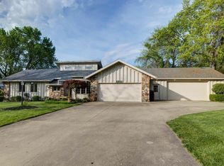 5201 S Timberlake Dr, Springfield, MO 65804