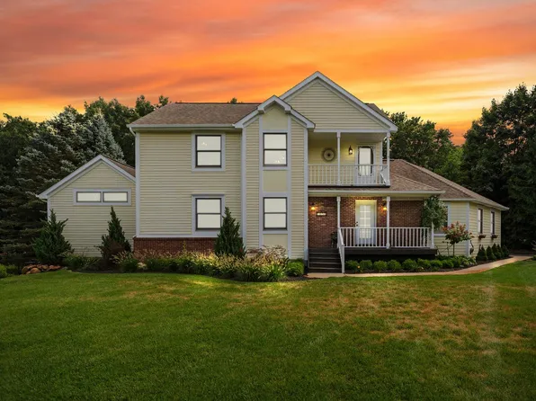 7854 Open Meadows Dr, Brighton, MI 48116