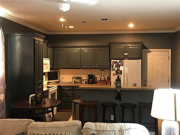 5th image of 513 SW 121st Pl
