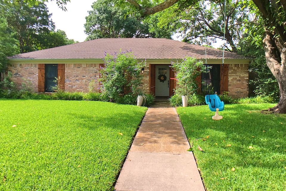 1st image of 1401 Melrose Dr