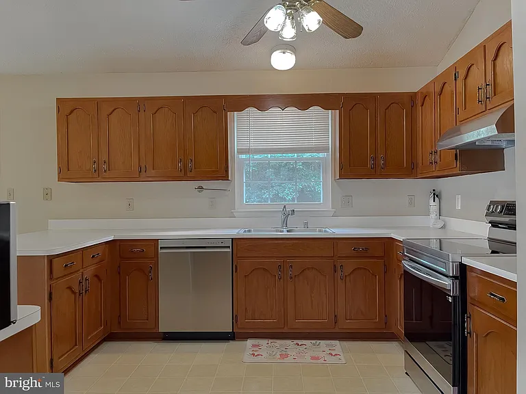 109 Morris Dr — Photo 17