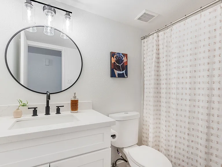 2529 E Commonwealth Cir — Photo 28