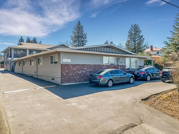 4th image of 12240 NE Siskiyou St #957-3