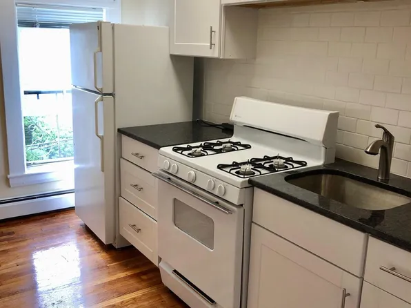 33 Chester St, Somerville, MA