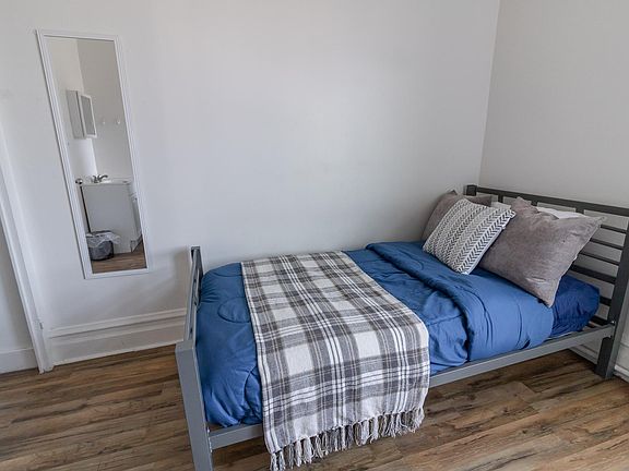 4th image of 371 Columbus Ave Room 2