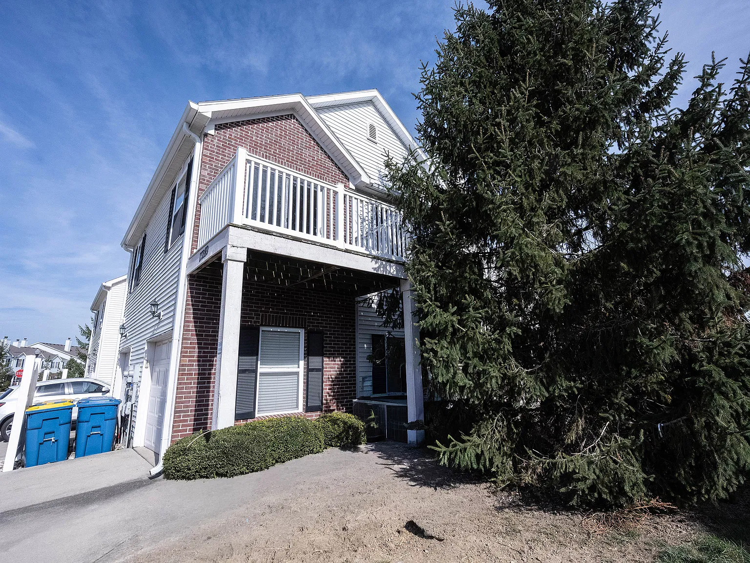 2 bed, 1048 sqft, $1,550 — Photo 4