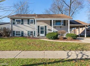 37 Arapaho Dr, Thornton, IL