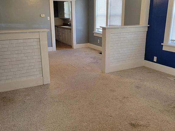2nd image of 117 N Park St