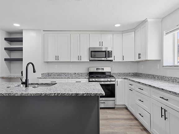2nd image of 422 S Main St