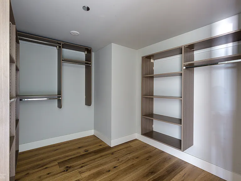 729 N Sangamon St #402 — Photo 5