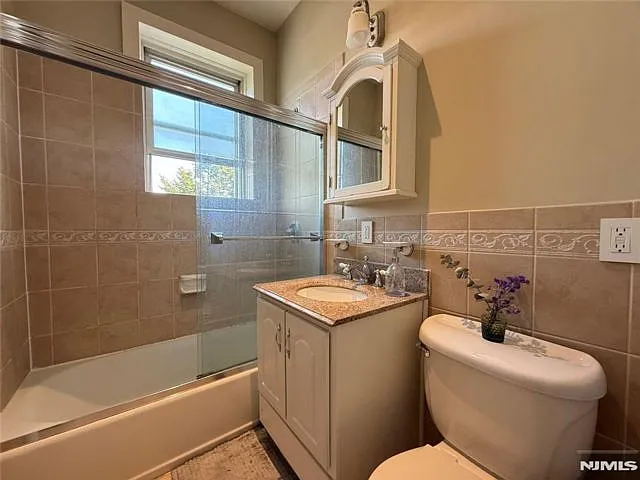 215 Orient Way — Photo 12