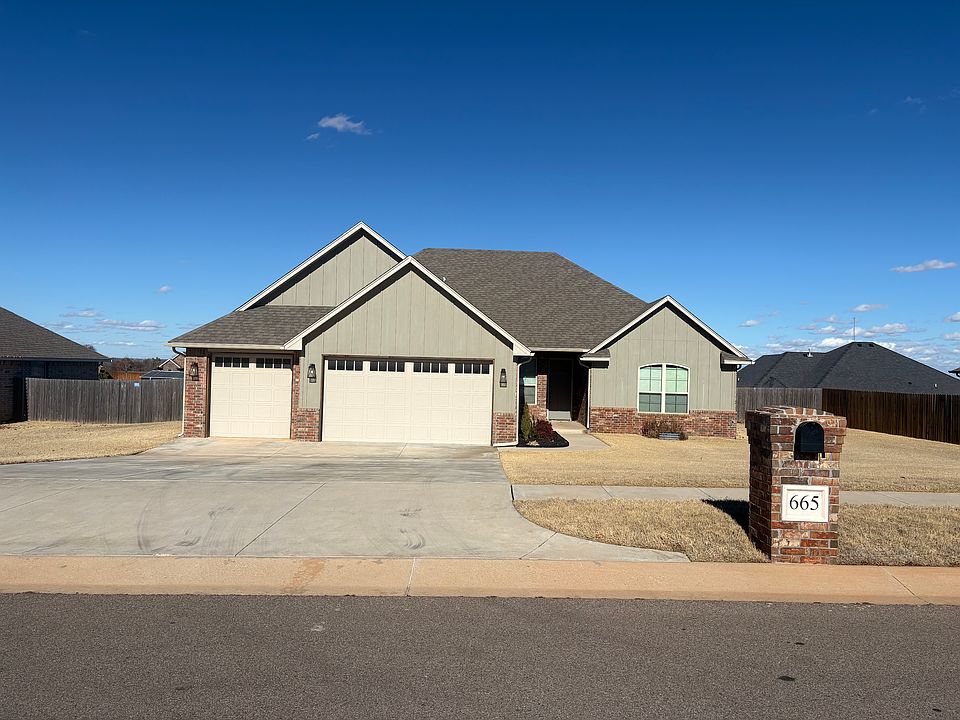 1st image of 665 Megan Ln