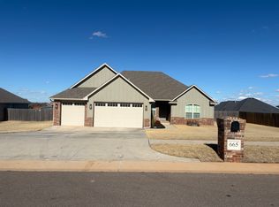 665 Megan Ln, Blanchard, OK 73010