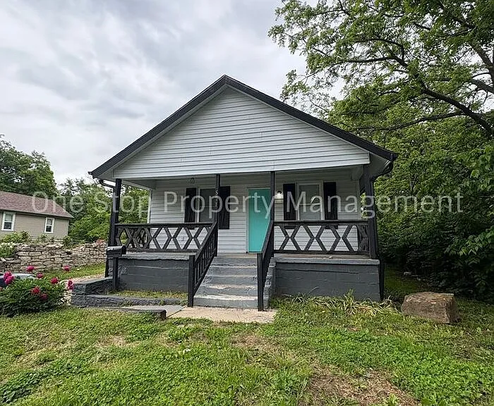 5711 Jackson Ave — Photo 2