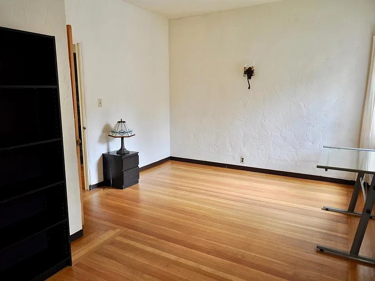 1827 Spruce St — Photo 12