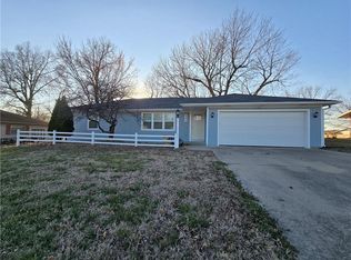 203 Kristine Ave, Clinton, MO 64735