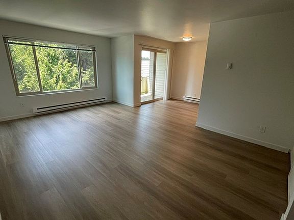 5th image of 11745 15th Ave NE APT 306