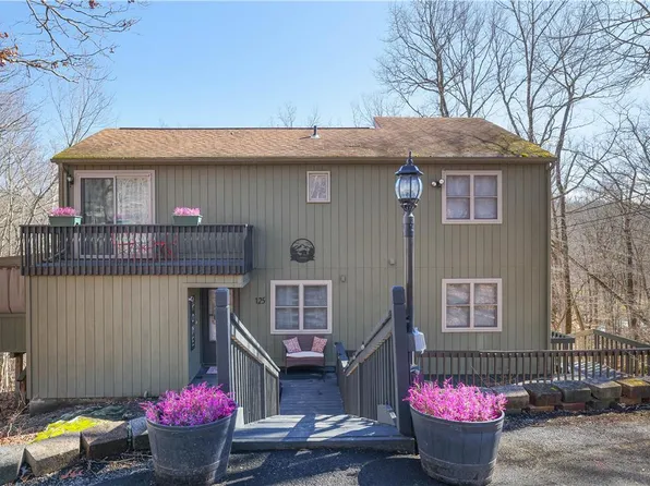 125 Ansted Ct, Bushkill, PA 18324