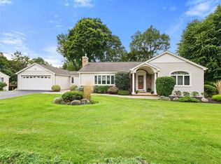 698 S Mountain Rd, New City, NY 10956