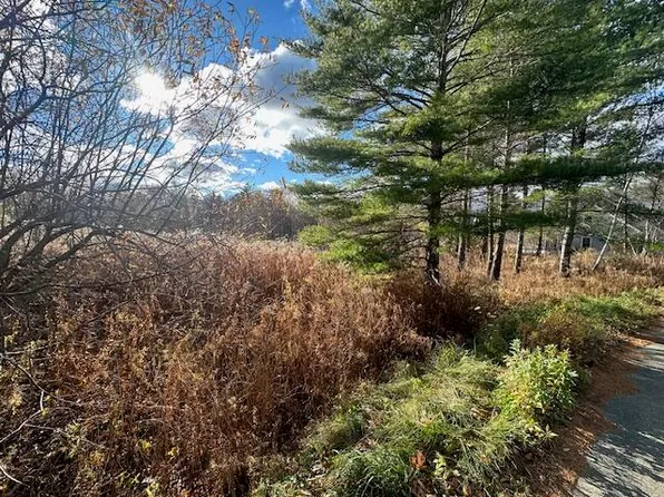 19 Clam Cove Drive, Rockport, ME 04856