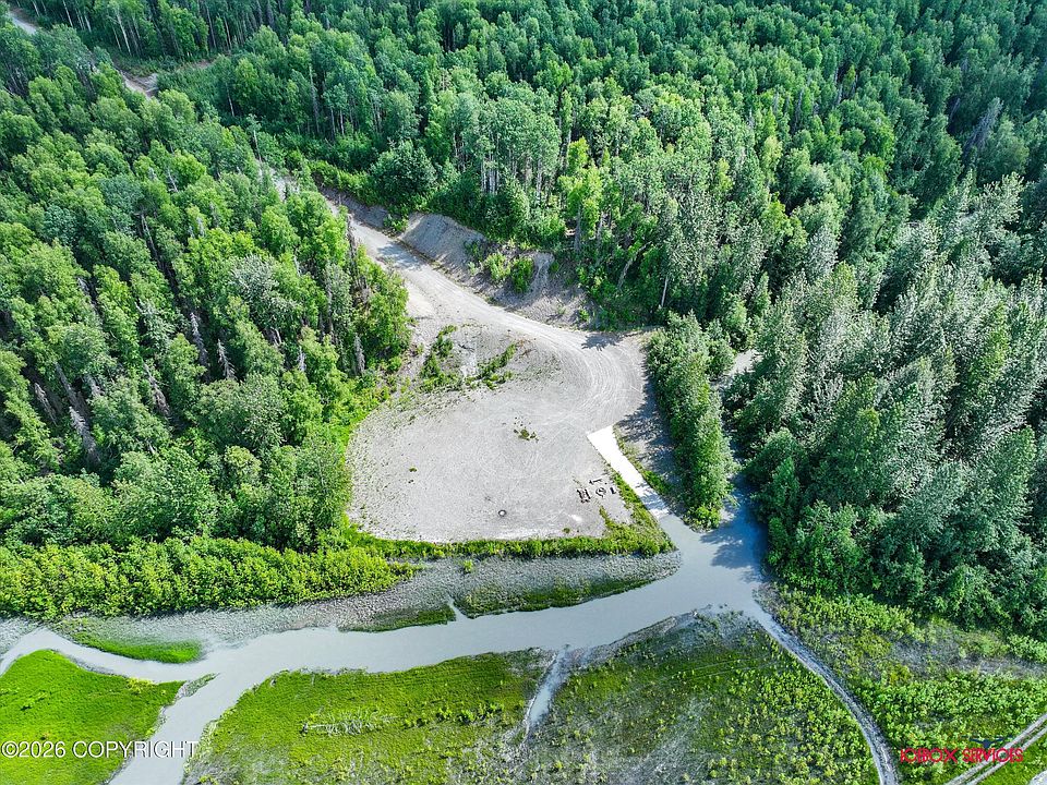 2nd image of 54745 S Salmon Run Rd