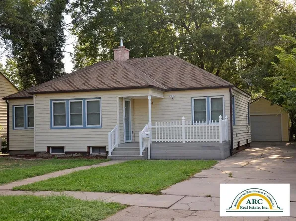 906 N 1st St, Garden City, KS 67846