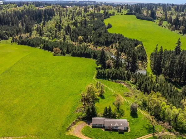 12426 S Criteser Rd, Oregon City, OR 97045