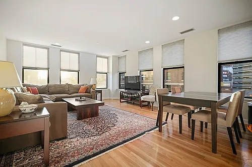 75 Clarendon St #403 Photo 1