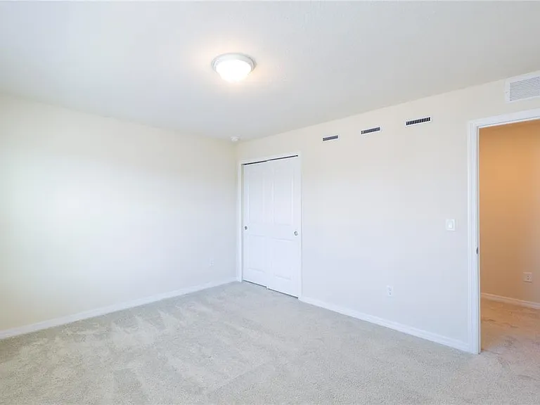4609 Sparkling Shell Ave — Photo 50