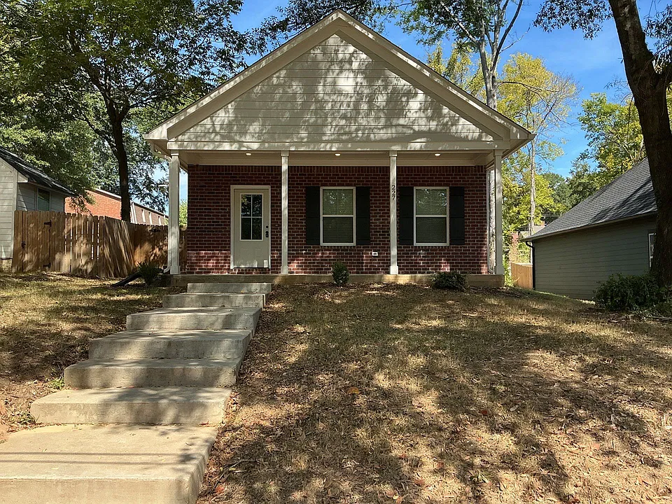 227 Linden St