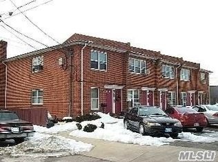 680 Evelyn Ave APT 2D, East Meadow, NY 11554