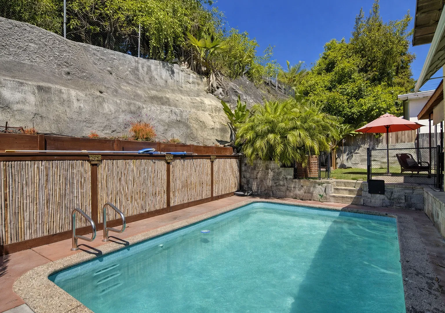 Spacious 4 Room (3 Bedrooms + Office) 2 Bath Pool House!! Right Next To Sdsu — Photo 1