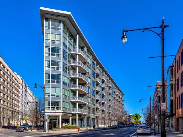 845 N Kingsbury St Unit 416, Chicago, IL 60610