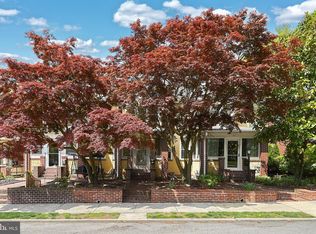 27 4th St, Hanover, PA 17331