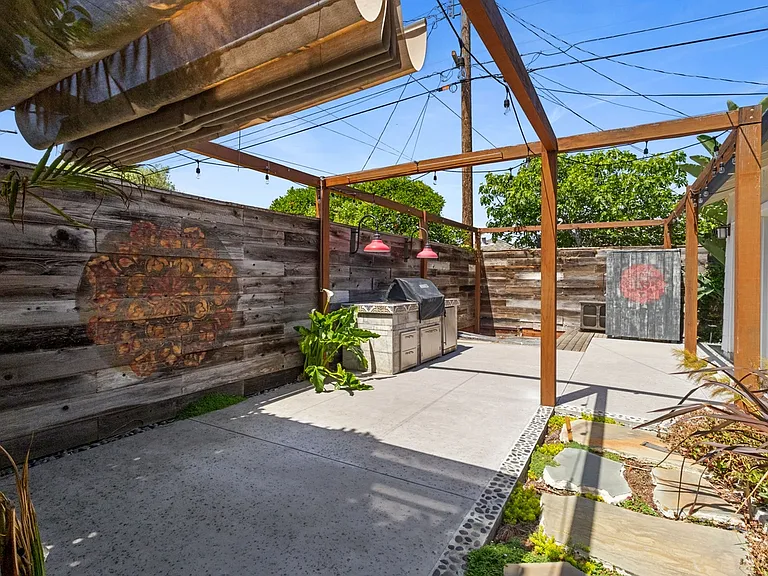 150 Alviso St — Photo 13