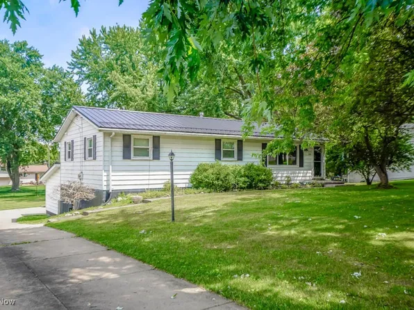 3603 Dotwood St NW, North Canton, OH 44720