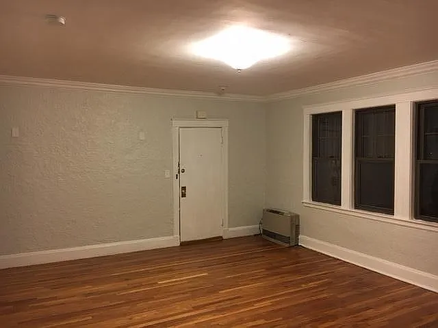 2 bed, 800 sqft, $2,650 — Photo 2