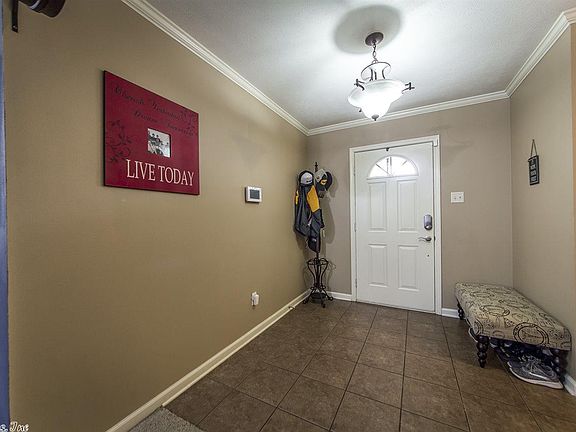 5th image of 11 Lakeside Dr