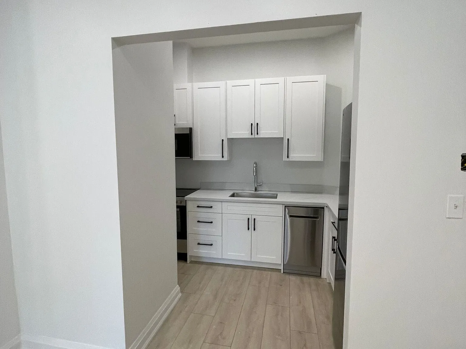 2 bed, $2,650 — Photo 4