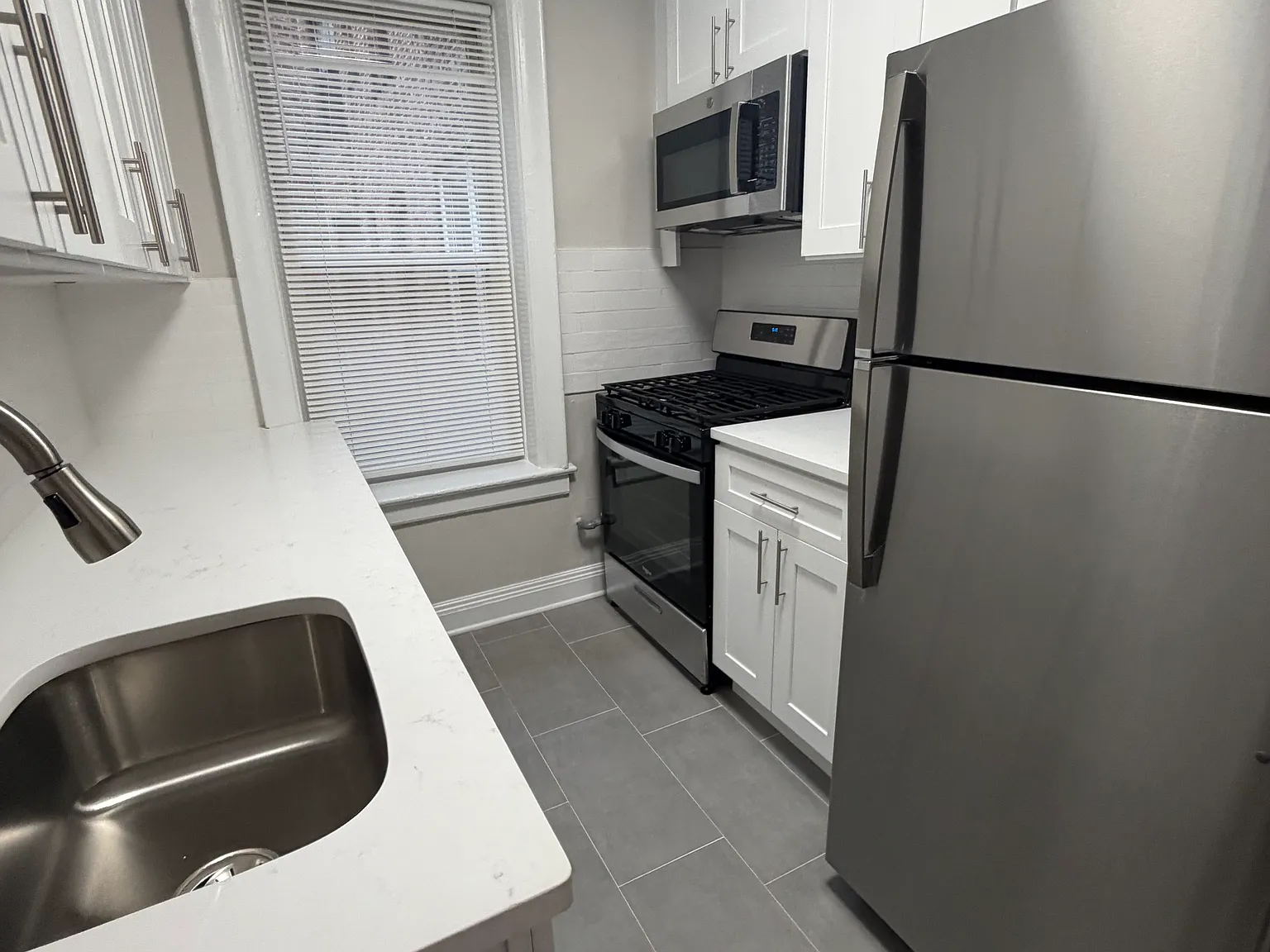 1 bed, 600 sqft, $1,995 — Photo 2