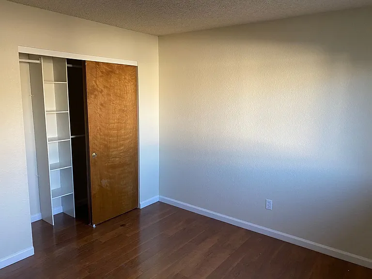 5383 Stonethrow Ct — Photo 13