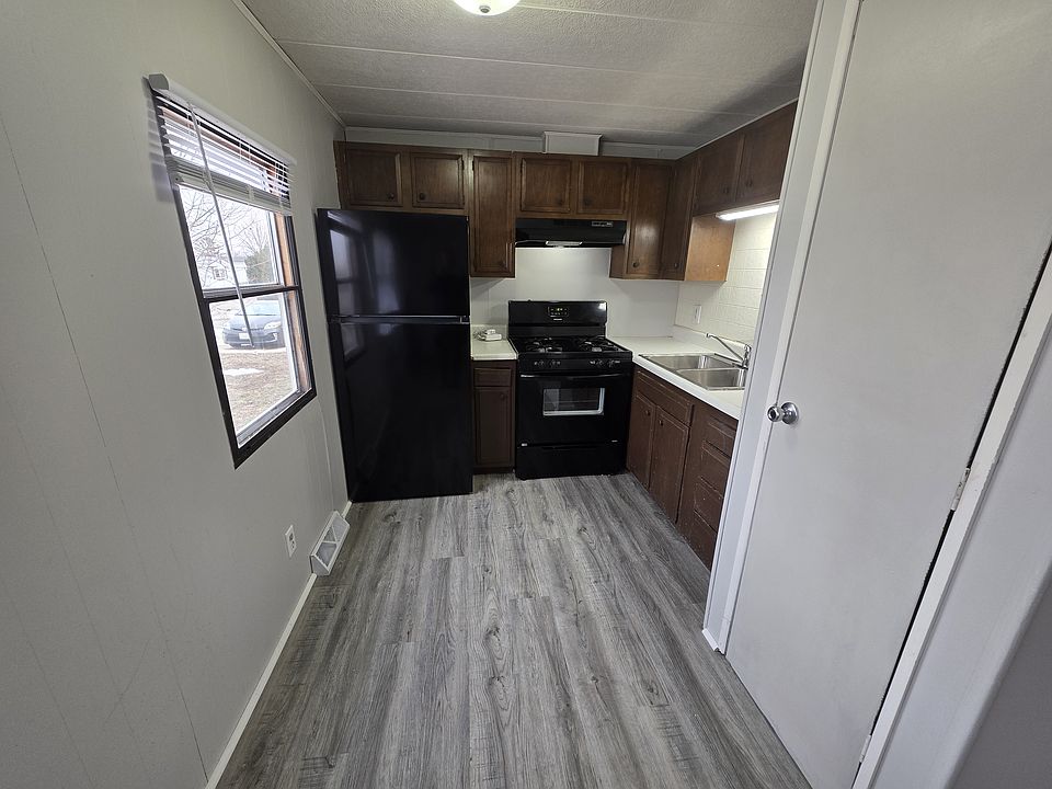2nd image of 700 W Ridgeway Ave Lot 143D