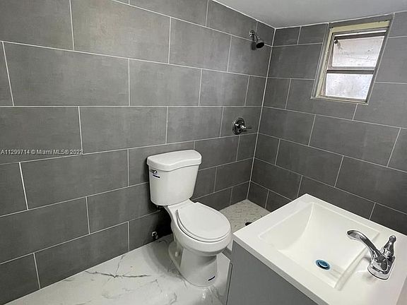 3rd image of 4327 SW 50th St #B