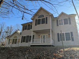 32 Roe Dr, Wurtsboro, NY 12790