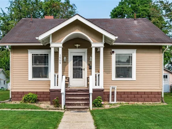 1909 Hazel Ave, Zanesville, OH 43701