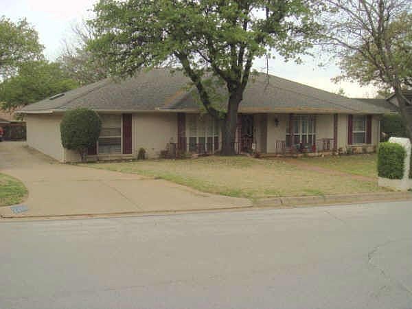 1st image of 2208 Wilson Dr